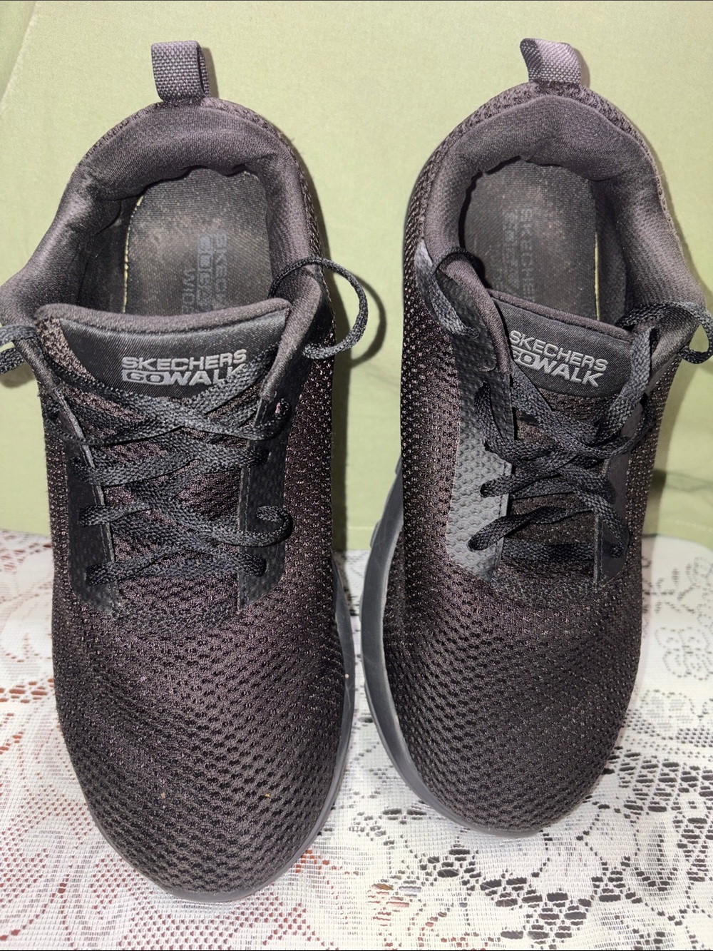 Skechers Kids Black Mesh GOwalk Athletic Sneakers 9.5 X-wide